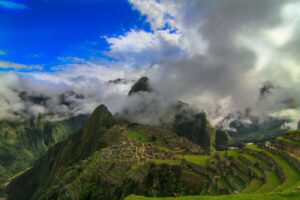 Machu Picchu by Car 2 Días 1 Noche